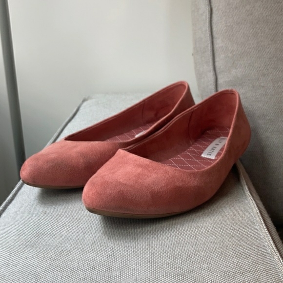 Kelly and katie flats - Picture 1 of 4